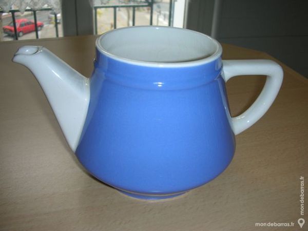 Pot � eau en faience bleue 4 Thiais (94)