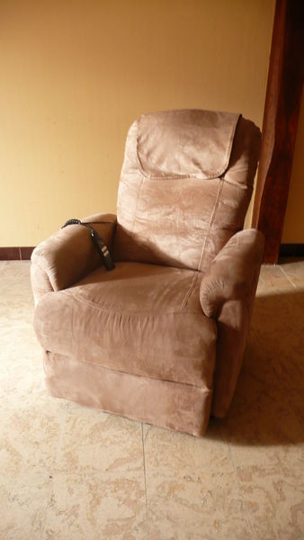 Fauteuil m�dicalis� 300 Blois (41)