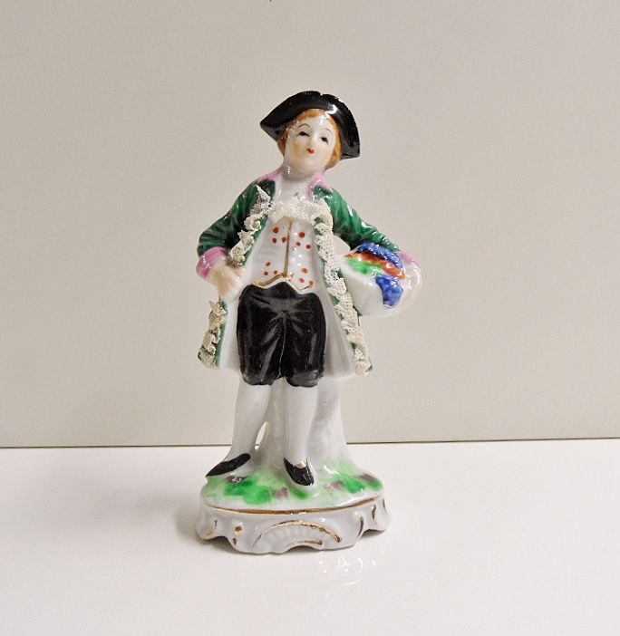FIGURINE PORCELAINE STATUETTE PERSONNAGE XVIII�me SIECLE 39 Marseille 11 (13)