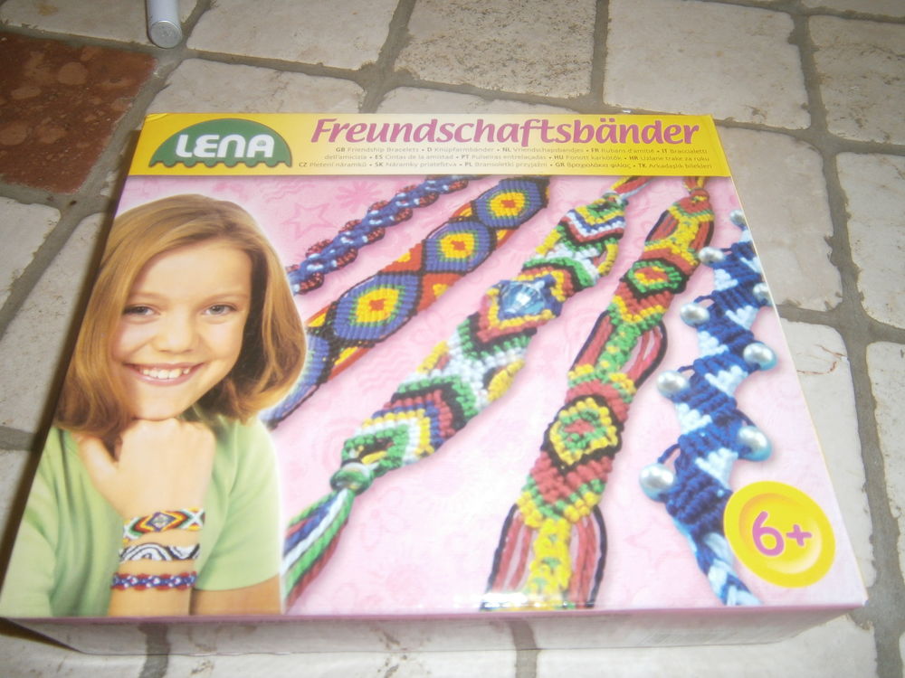 fils pour bracelet � tisser. Boite neuve 3 Annonay (07)