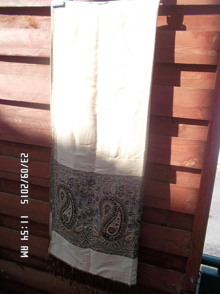FOULARD BEIGE*JUSTE 2E*KIKI60230 2 Chambly (60)