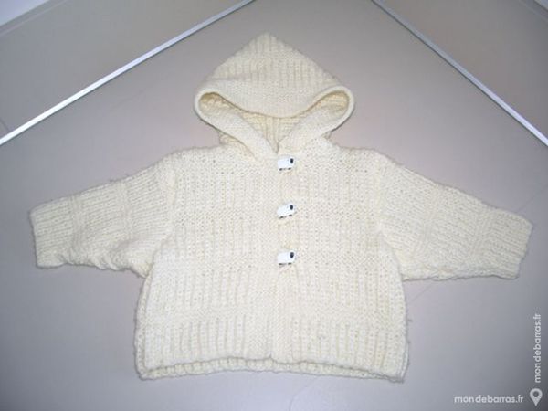 Gilet avec capuche  24 mois 10 Reims (51)