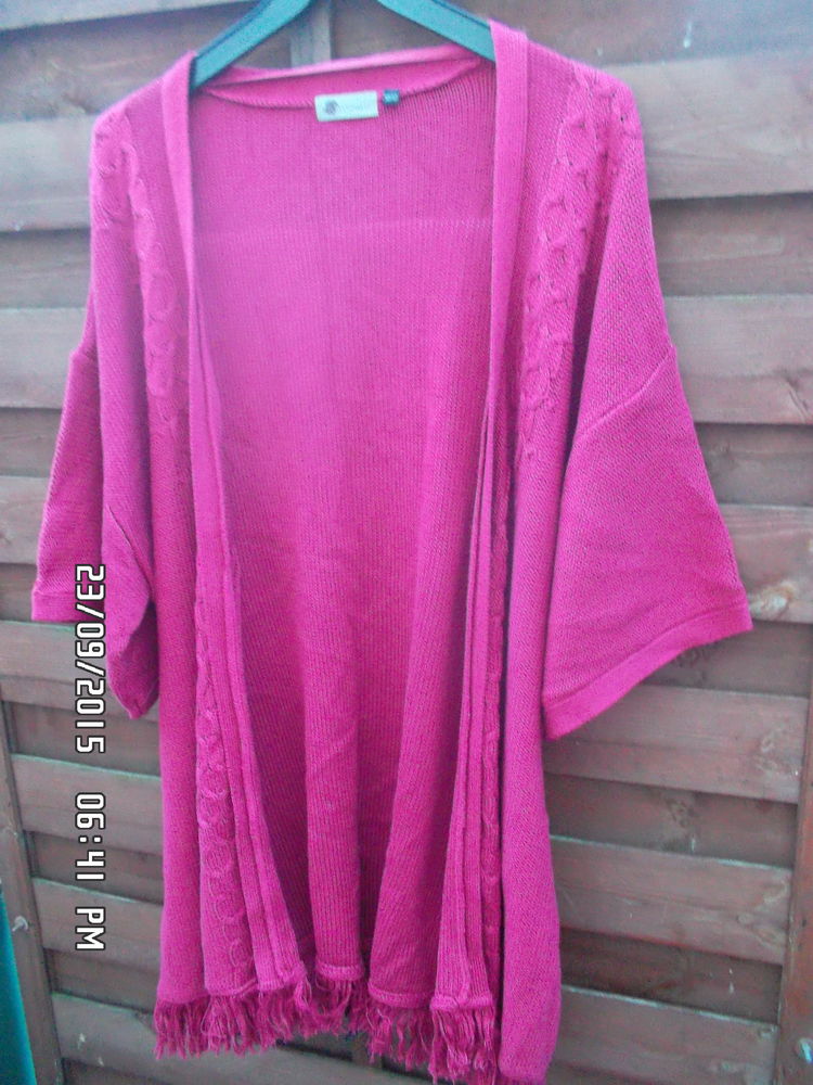 GILET ROSE T.50-52*JUSTE 5E*KIKI60230 5 Chambly (60)