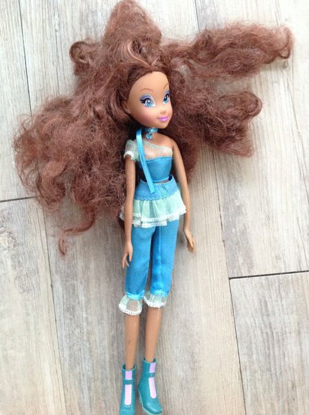 Grande Poup�e winx 4 Le Cannet-des-Maures (83)