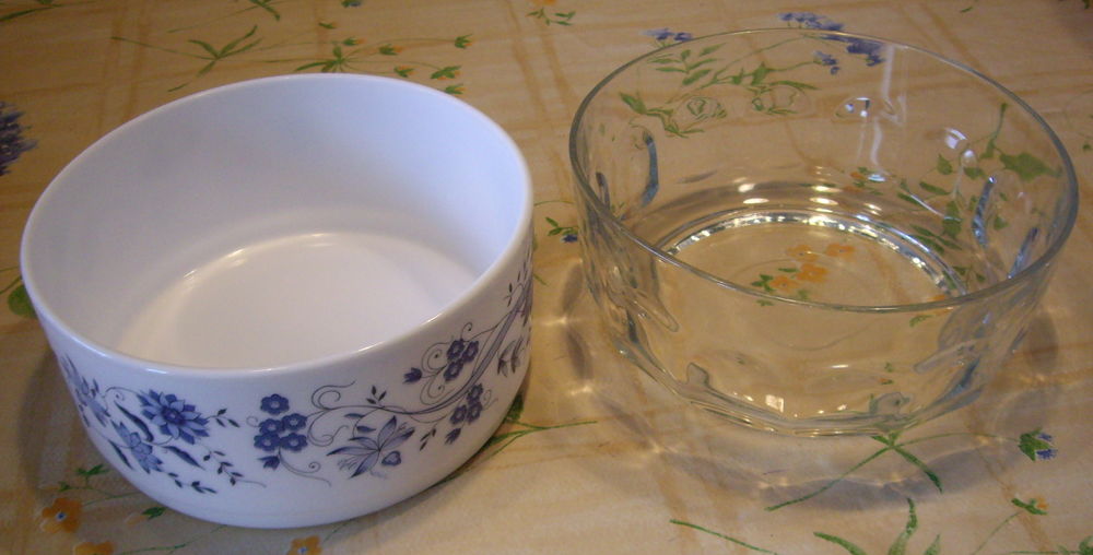 2 grands saladiers ronds ARCOPAL / verre 3 Pontrieux (22)