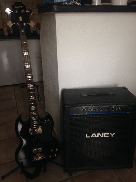 guitare basse epiphone tr�s bon �tat 280 Les Milles (13)