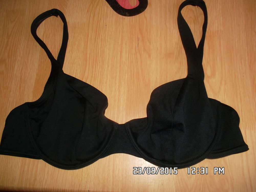 HAUT DE MAILLOT DE BAIN NOIR*JUSTE 1E*KIKI60230 1 Chambly (60)