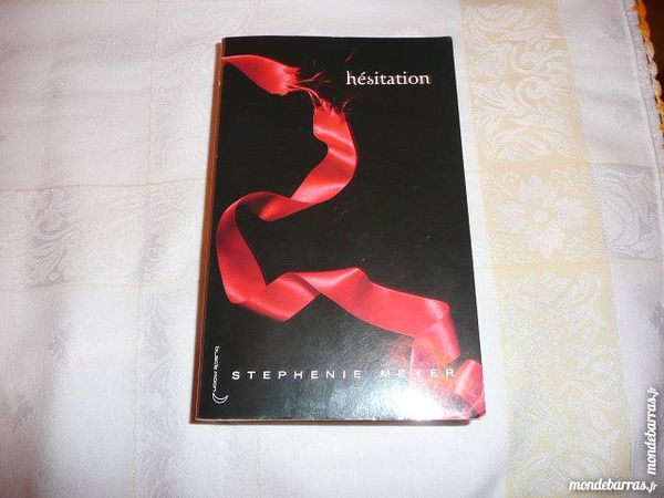 HESITATION TWILIGHT de STEPHENIE MEYER 3 Villepinte (93)