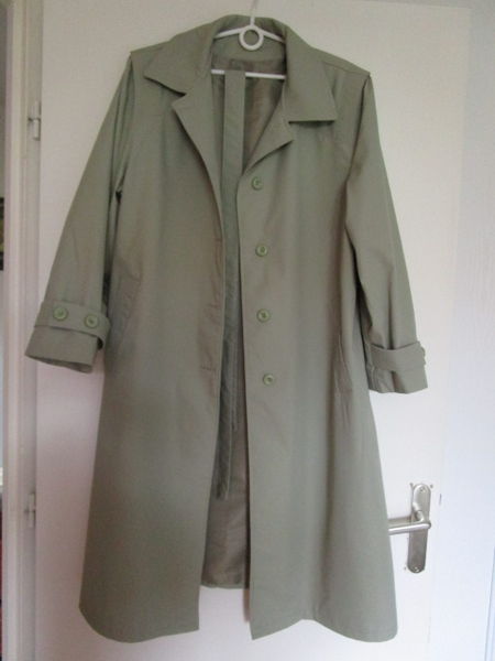 Imperm�able femme-vert gris taille :42
marque : NINO
10 Sassenage (38)