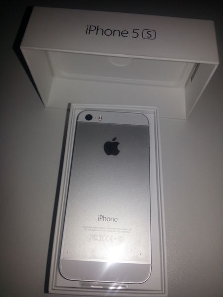 Iphone 5 S 16 Go NEUF gagn� � un concours 500 Vichy (03)