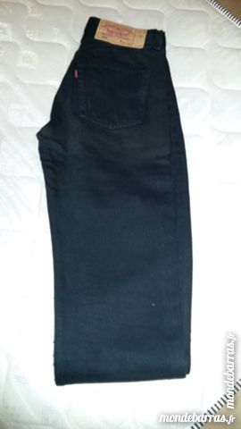 jean levis 501 27 32 15 Gourdon (46)