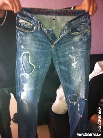 Jean de marques le lot de 3 100 Mably (42)