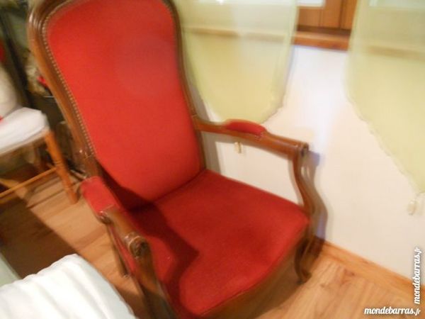 joli fauteuil VOLTAIRE 50 Laboulb�ne (81)