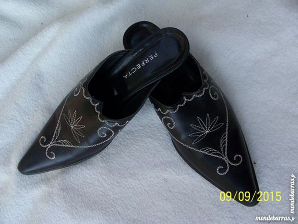 JOLIE PAIRE DE BABOUCHE QUASI NEUVE T 37 ANS 9 Les �glisottes-et-Chalaures (33)
