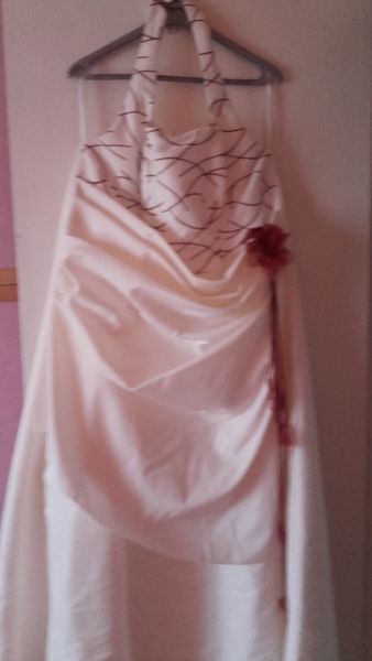 jolie robe de mari�e 0 Fallon (70)