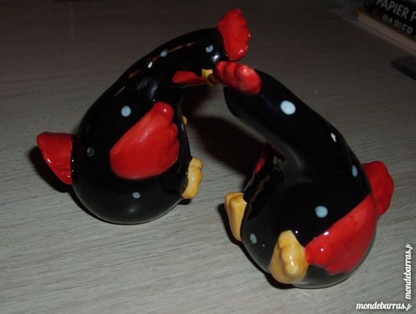 2 jolis Coqs  'Sel et Poivre' 15 Antibes (06)