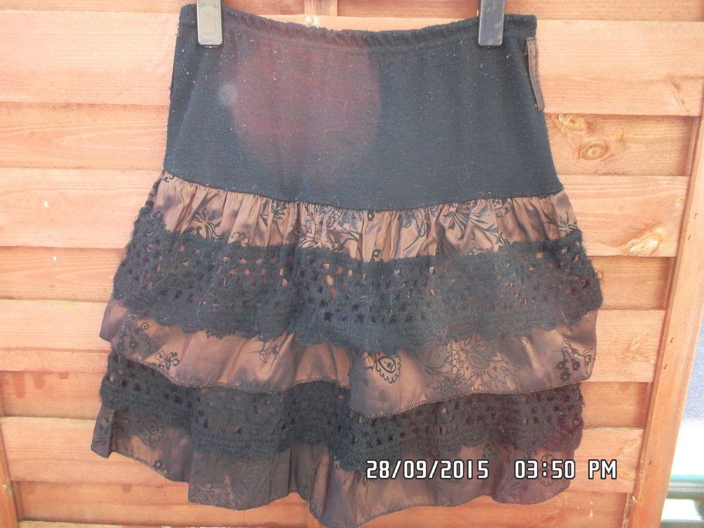 JUPE MARRON ET NOIR T.36-46*JUSTE 2E*KIKI60230 2 Chambly (60)