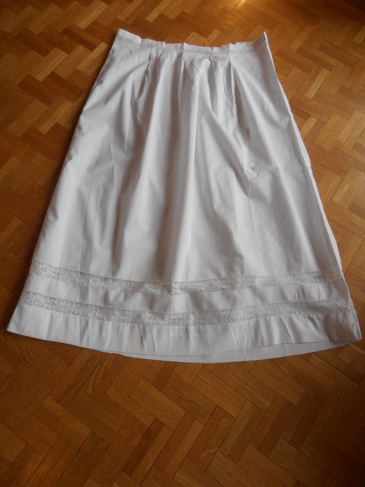 Jupon blanc ancien (80) 20 Tours (37)