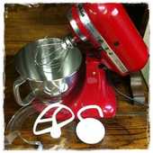  KitchenAid Artisan ROUGE, accessoires et livre 600 78580 Les Alluets-le-Roi
