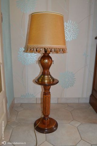 Lampe et gu�ridon 40 Saint-Valery-en-Caux (76)
