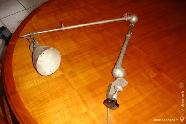 Lampe industrielle 80 La Neuveville-devant-L�panges (88)
