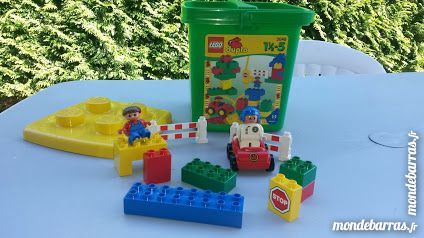 lego avec boite plastique 12 Corbie (80)