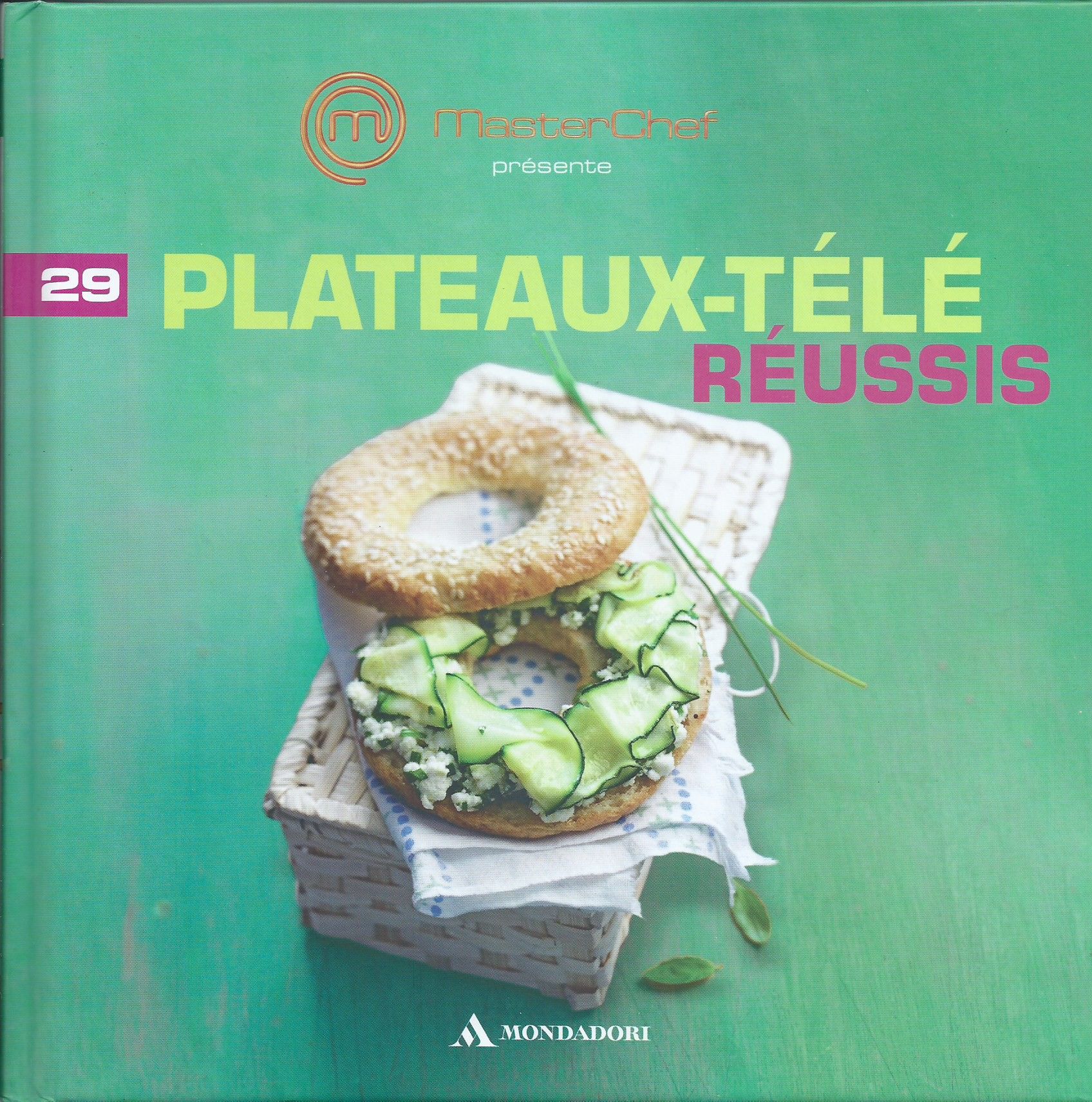 1 livre de cuisine master chef ,plateau t�l� r�ussis 3 Tours (37)
