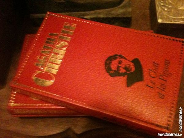 70 livres Agatha Christie, 8 sur l'Egype 120 Sainte-Maxime (83)