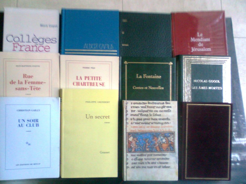 5 livres broch�s - 6 livres reli�s - zoe 3 Martigues (13)