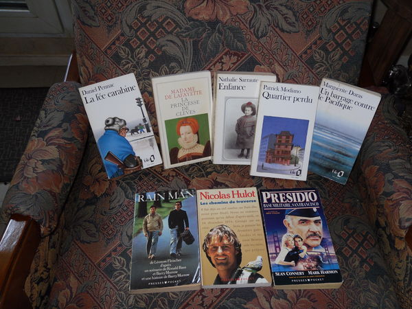 Lot de 8 livres, 5 litt�raire fran�ais lyc�e-Univ 7 Neuville-de-Poitou (86)