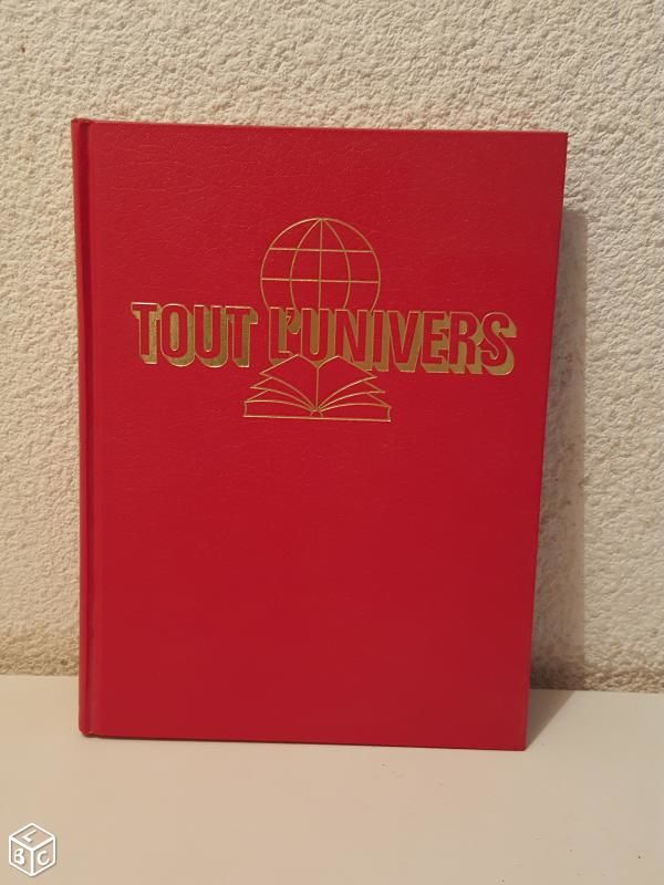 livres,en 15 volumes Encyclop�die  Tout l'Univers  10 Bourg-de-P�age (26)