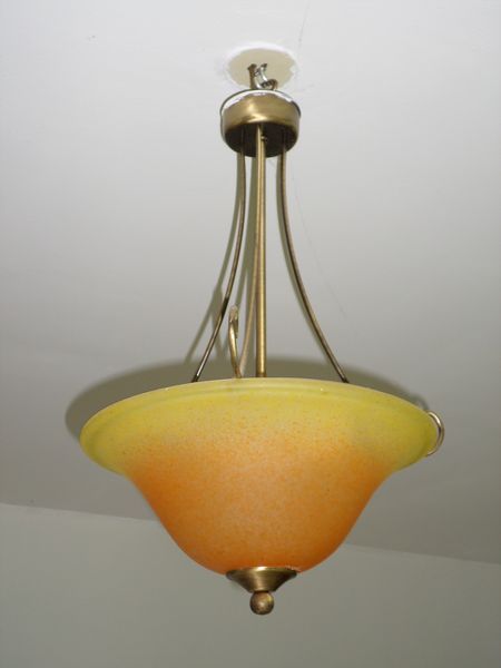 Luminaire de plafond. 40 Avesnelles (59)