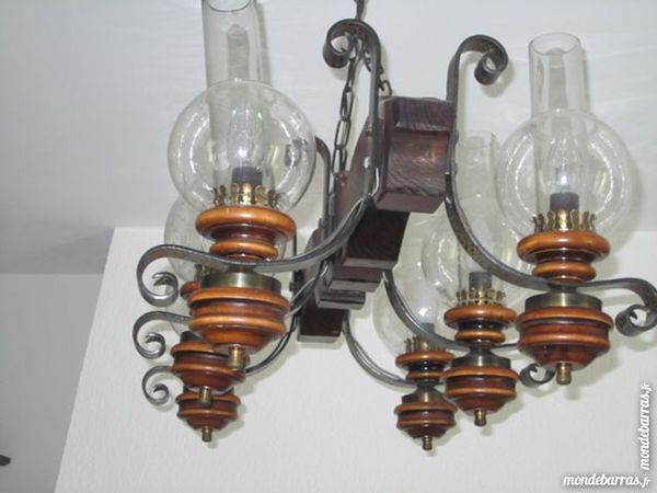 lustre bois m�tal martel� 6 lampes 60 Nanteau-sur-Lunain (77)