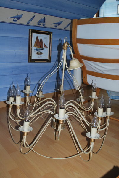 lustre 80 Guillaucourt (80)