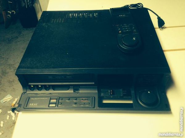 Magn�toscope casette AKAI 20 Bourg-la-Reine (92)