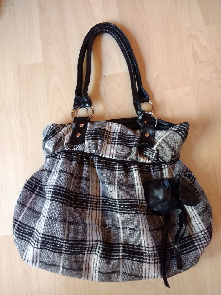 Sac � main 5 Ugine (73)