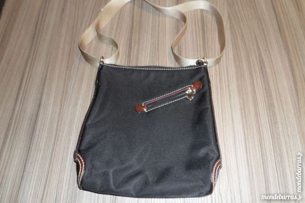 Sac � mains LANCEL  griffe 45 Pleslin-Trigavou (22)