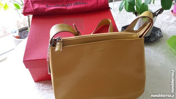 Sac � mains LANCEL NEUF -ocre - veau 100 Courtry (77)