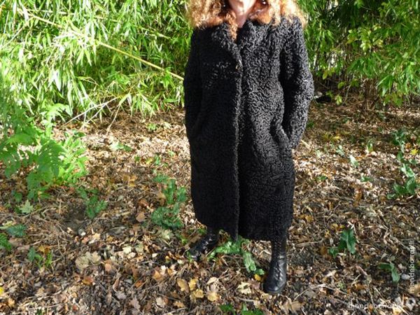 Manteau en astrakan,col en vison 165 Castres (81)