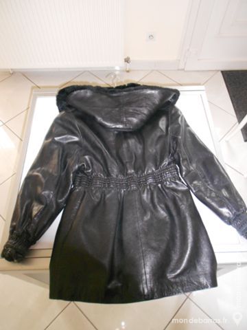 manteau 3/4 cuir et fourrure 90 Villette-d'Anthon (38)