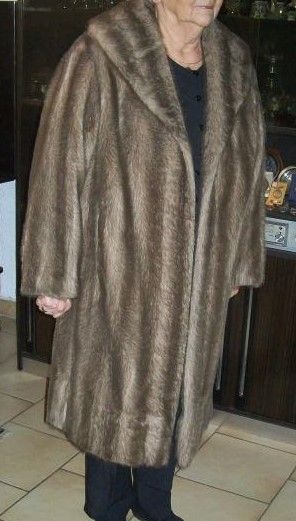 Manteau fausse fourrure 0 Solli�s-Ville (83)