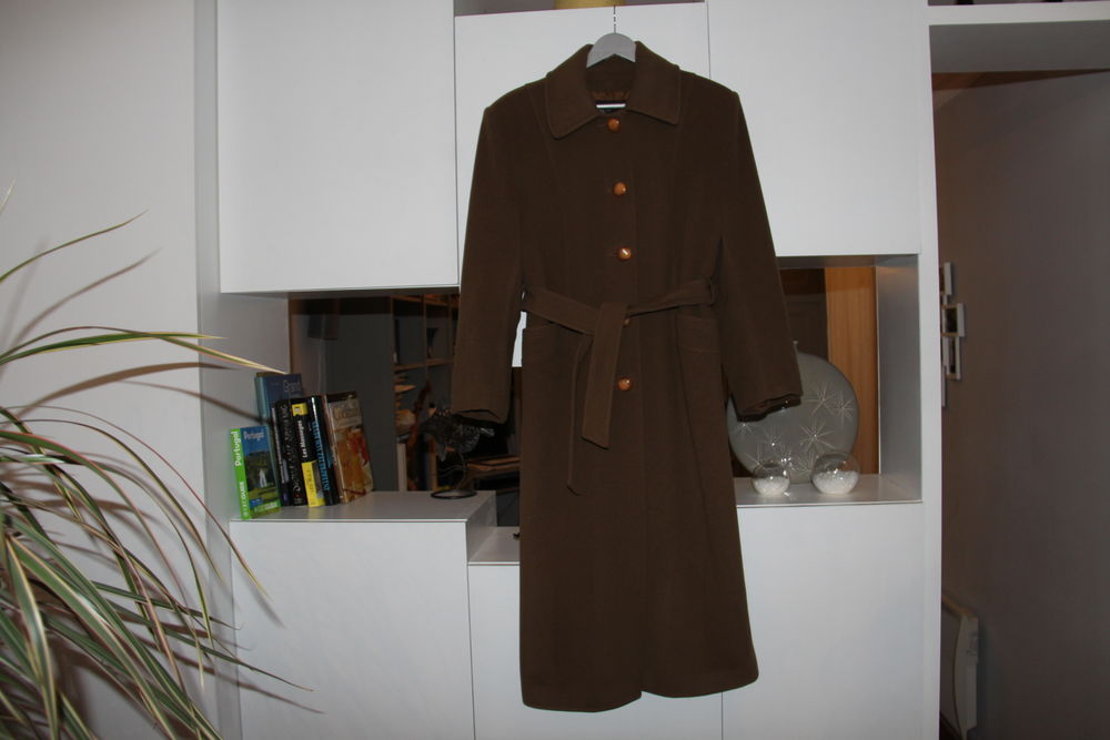 MANTEAU DE FEMME 30 Saclas (91)