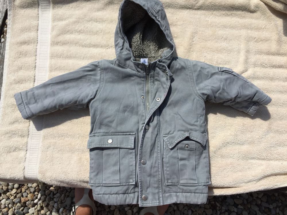 MANTEAU GRIS-VERT (3ans) 15 Lyon 4 (69)
