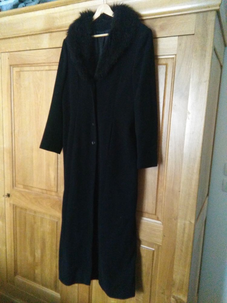Manteau noir laine long 0 Saint-Genis-Pouilly (01)