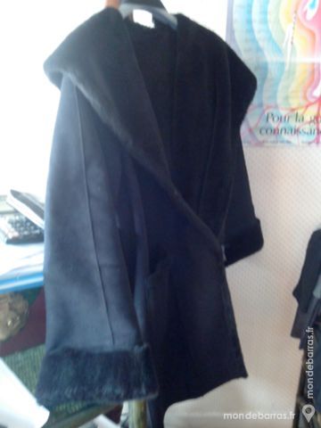 Manteau noir 28 Paris 13 (75)