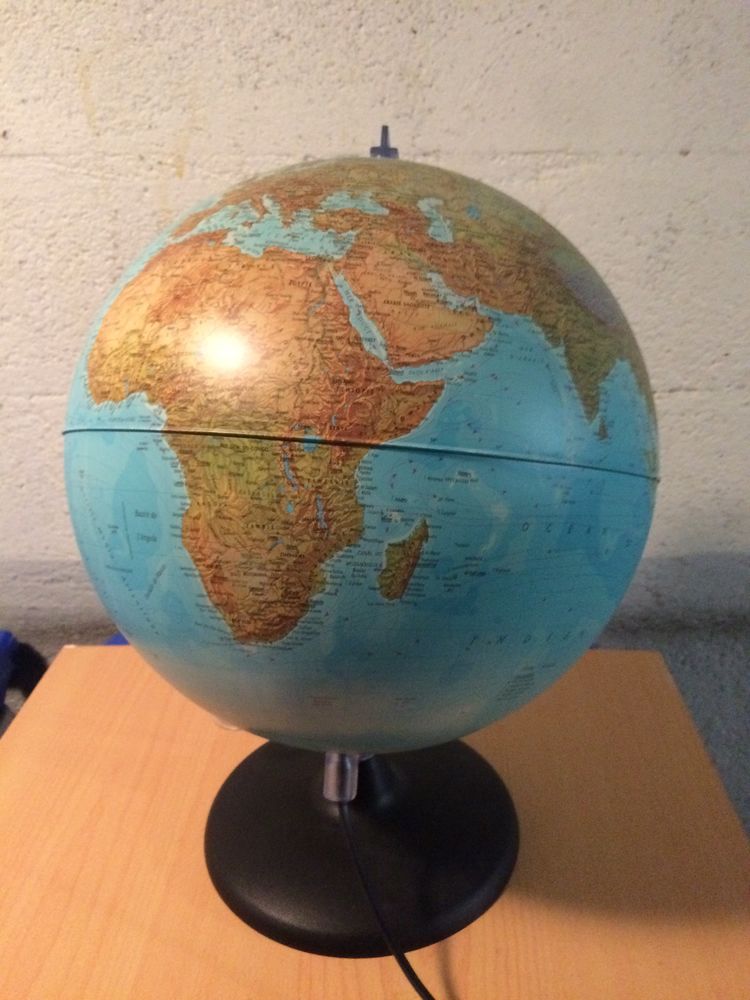 MAPPEMONDE LUMIERE 12 Maisons-Alfort (94)