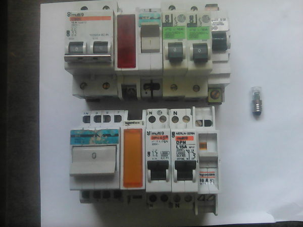 Mat�riel �lectrique modulaire Legrand / Merlin G�rin 1 Noyelles-l�s-Vermelles (62)