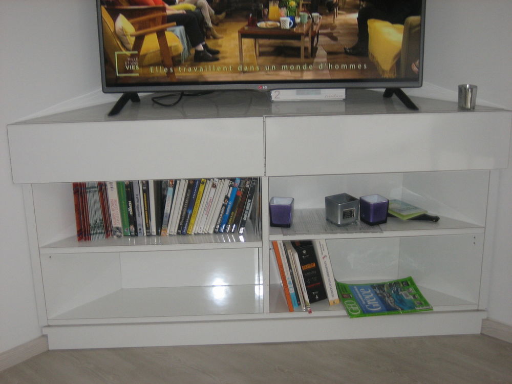 MEUBLE D ANGLE POUR ECRAN PLAT 80 Canet-en-Roussillon (66)