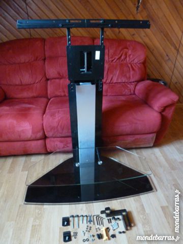 Meuble moderne TV hifi en verre tremp� et m�tal 150 Ponts-et-Marais (76)