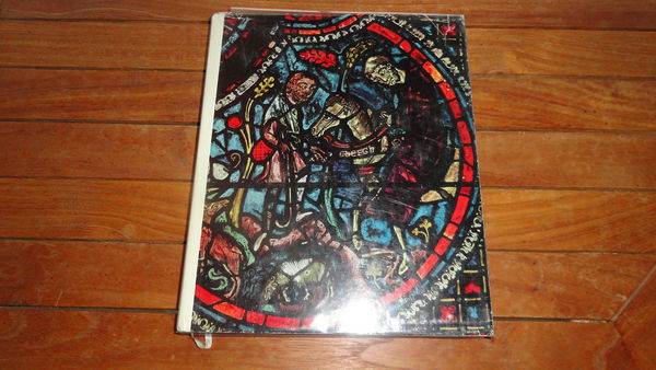 LE MONDE DE CHARTRES - Editions ZODIAQUE 10 Louhans (71)